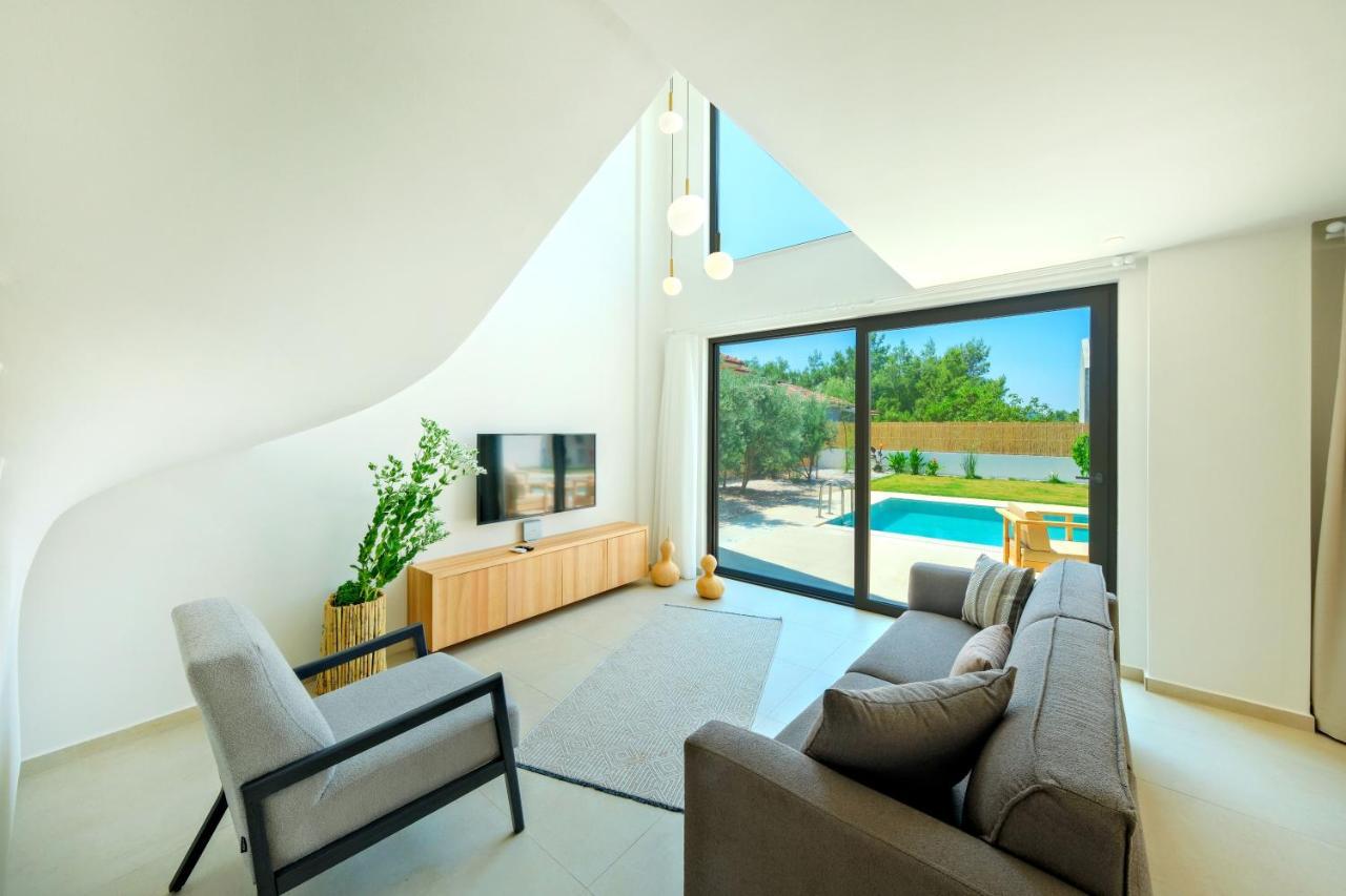 Villa Neo With 2 Private Pools, Bbq, Jacuzzi And Sauna Fethiye