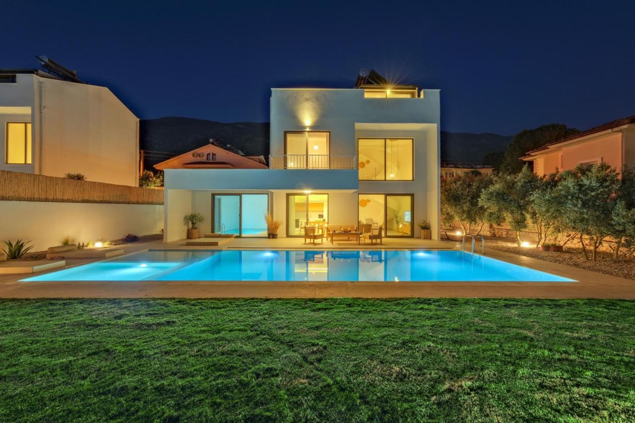 Neo With 2 Private Pools, Bbq, Jacuzzi And Sauna