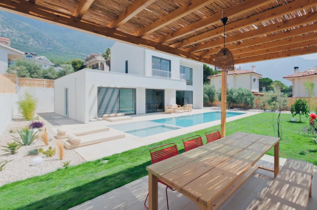 Villa Neo With 2 Private Pools, Bbq, Jacuzzi And Sauna